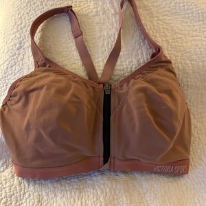 Victoria’s Secret front close sports bra